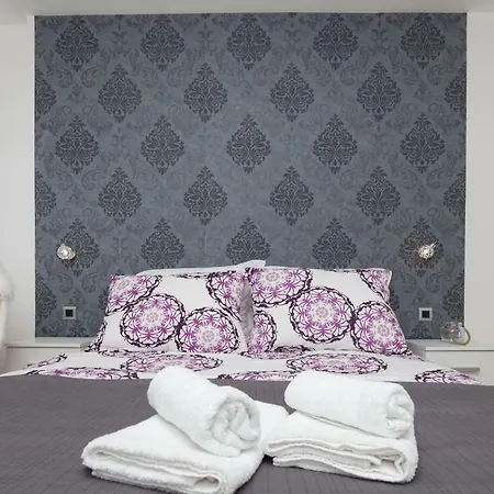 Ester Apartment
